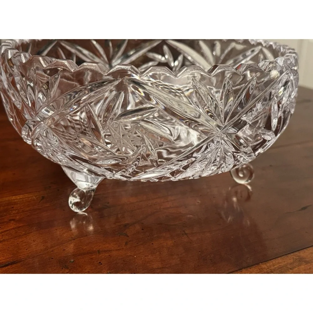 Pinwheel Star Cut 3 Toed 9" Pedastal Bowl by American Cut Hand Blown - Picture 4 of 7